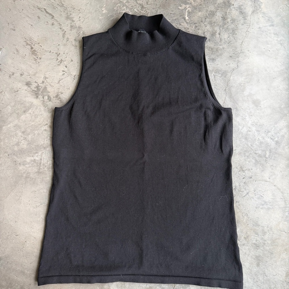Ann Taylor Mock Neck Sleeveless Top size M
